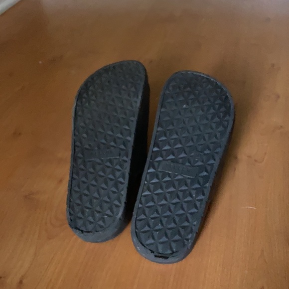 Black two strap sandals - Picture 3 of 4